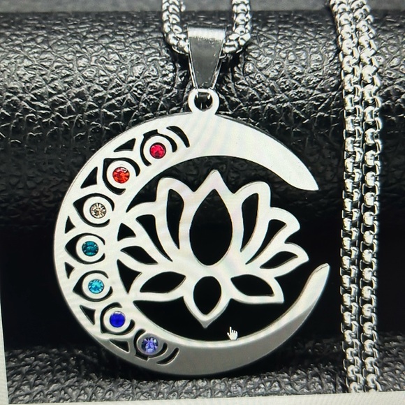 Flower lotus moon necklace - Picture 1 of 4